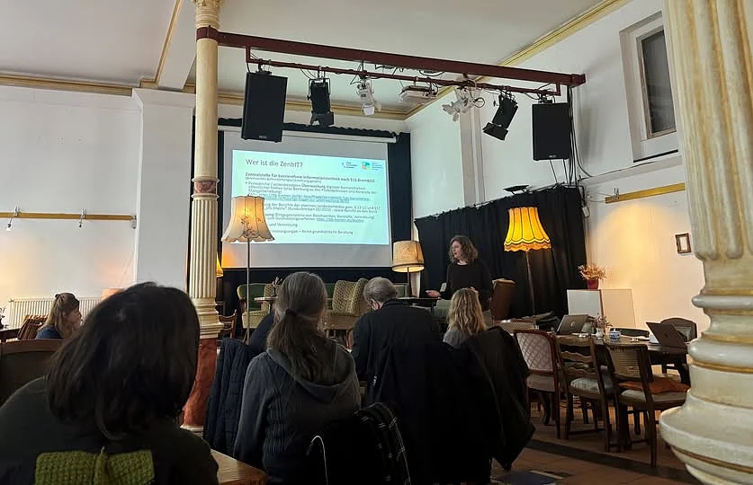 Blick auf die Teilnehmenden