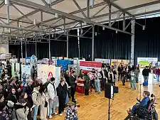 Arne Frankenstein spricht beim Jobtag