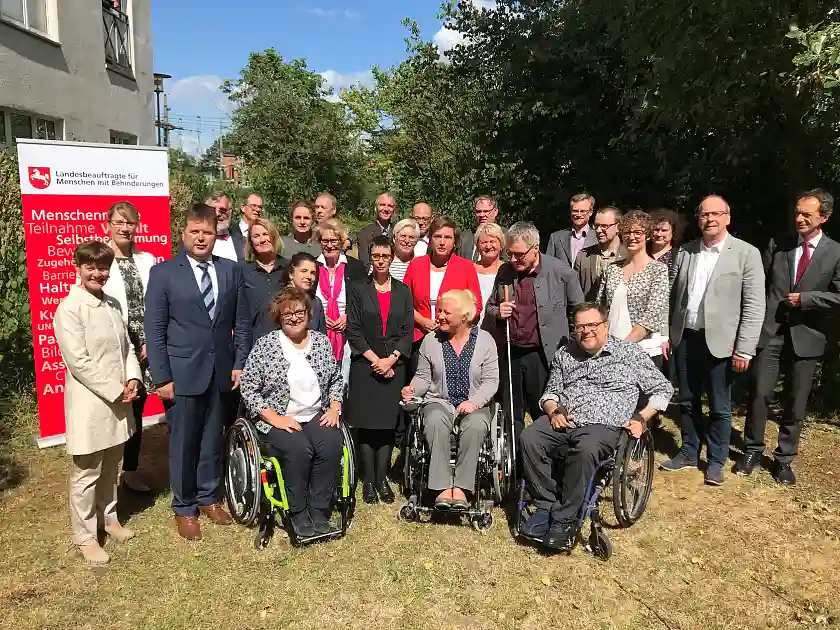 Gruppenbild während des 55 Treffen der Beauftragten für behinderte Menschen und der BAR in Hannover.