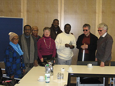 Besuchergruppe vl.: Frau Aissata Fraoré Dicko, Herr Modibo Kiré, Frau Sangaré Aminata Diallo, Frau Prof. Dr. Karin Luckey, Herr Ousmane Karia, Herr Dr. Oumar Traoré, Der Landesbehindertenbeauftragter Herr Dr. Hans-Joachim Steinbrück und Uwe Boysen