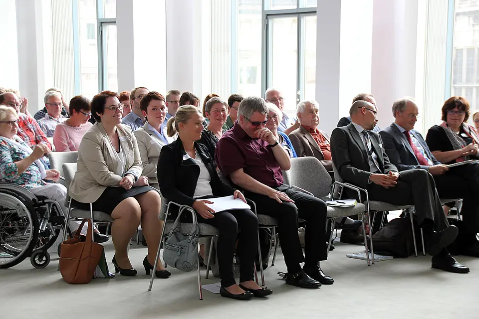 Vom Podium aus - Ein Blick in die Reihen der Referentinnen und Referenten