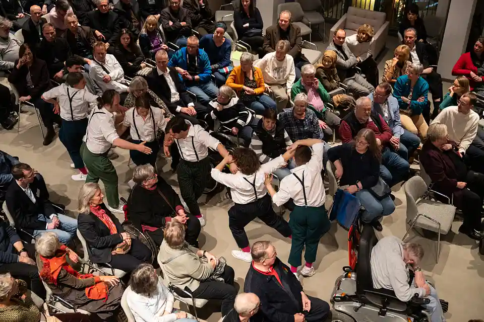 tanzbar_bremen tanzt durch die Reihen