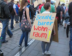 Forderung einer Demonstrantin