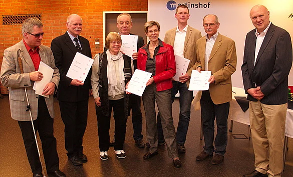 Dr. Joachim Steinbr&uuml;ck (1.v.li.) mit den Unterzeichnern des Positionspapiers zur Inklusion im bremischen Sport